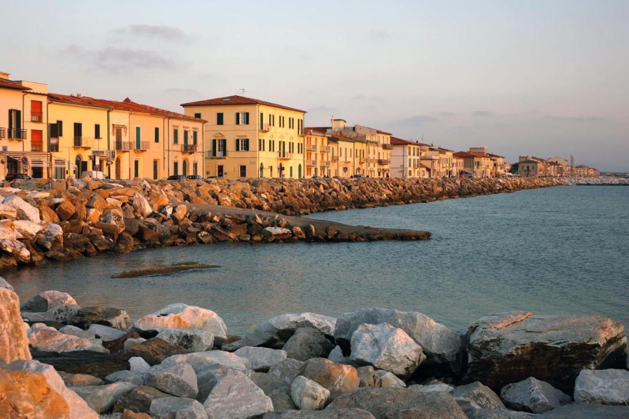 Affreschi Sul Mare Hotel Marina Di Pisa Exterior photo